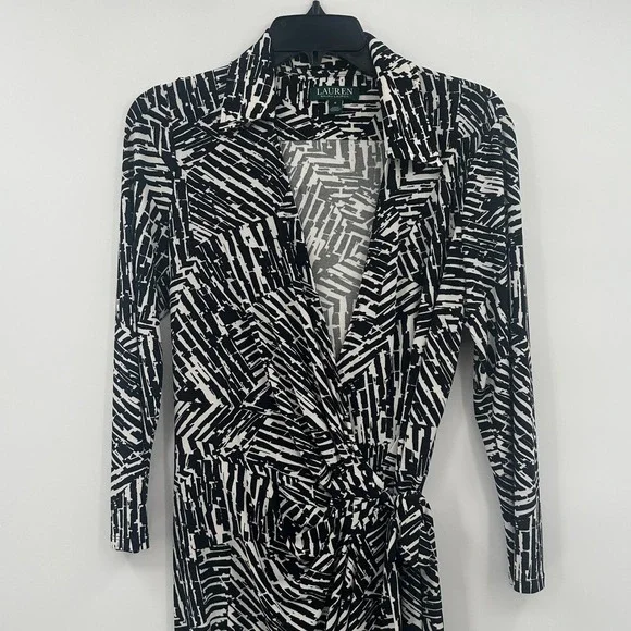 Lauren Ralph Lauren Women's Collared Long Sleeve Wrap Dress in Black/White Print - Picture 5 of 5